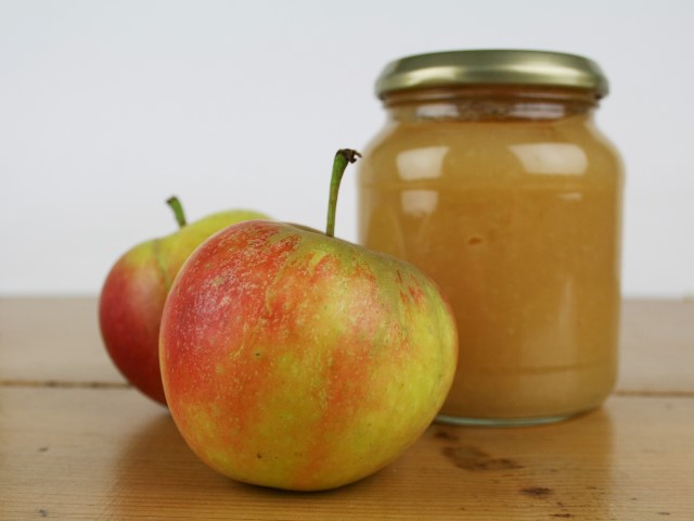 Lees meer over het artikel Zelf appelmoes maken